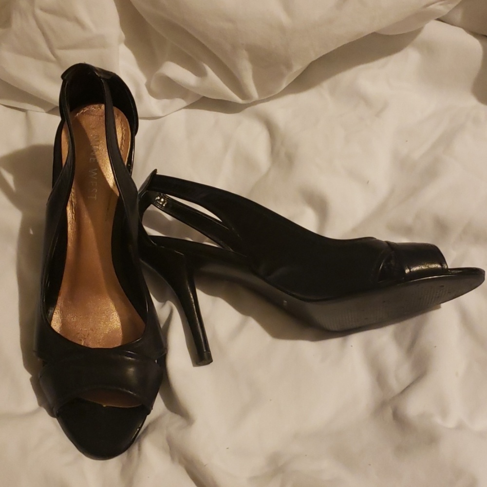 Shoes - Picture 2 of 3